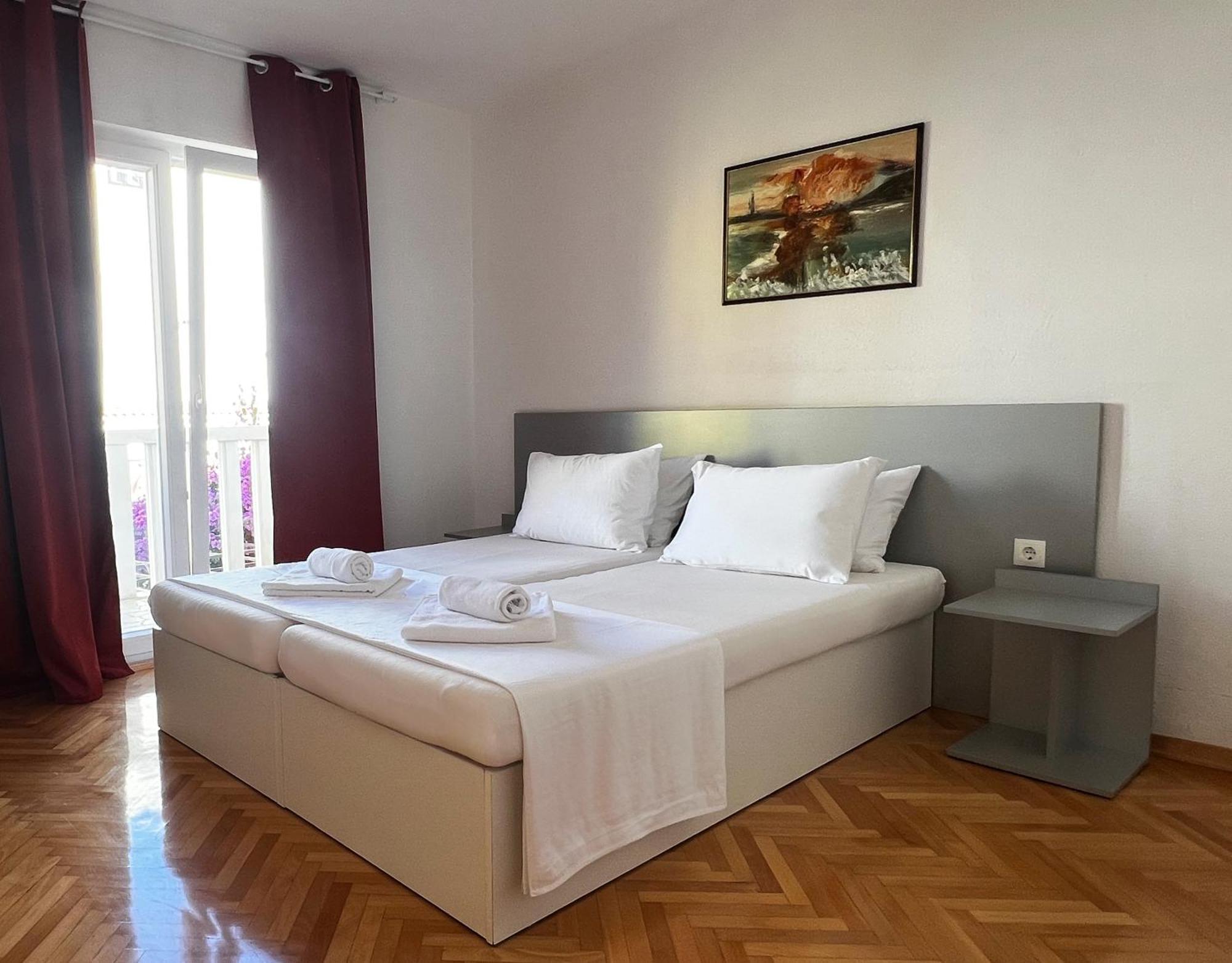 Pansion Palme Apartman Drvenik  Kültér fotó